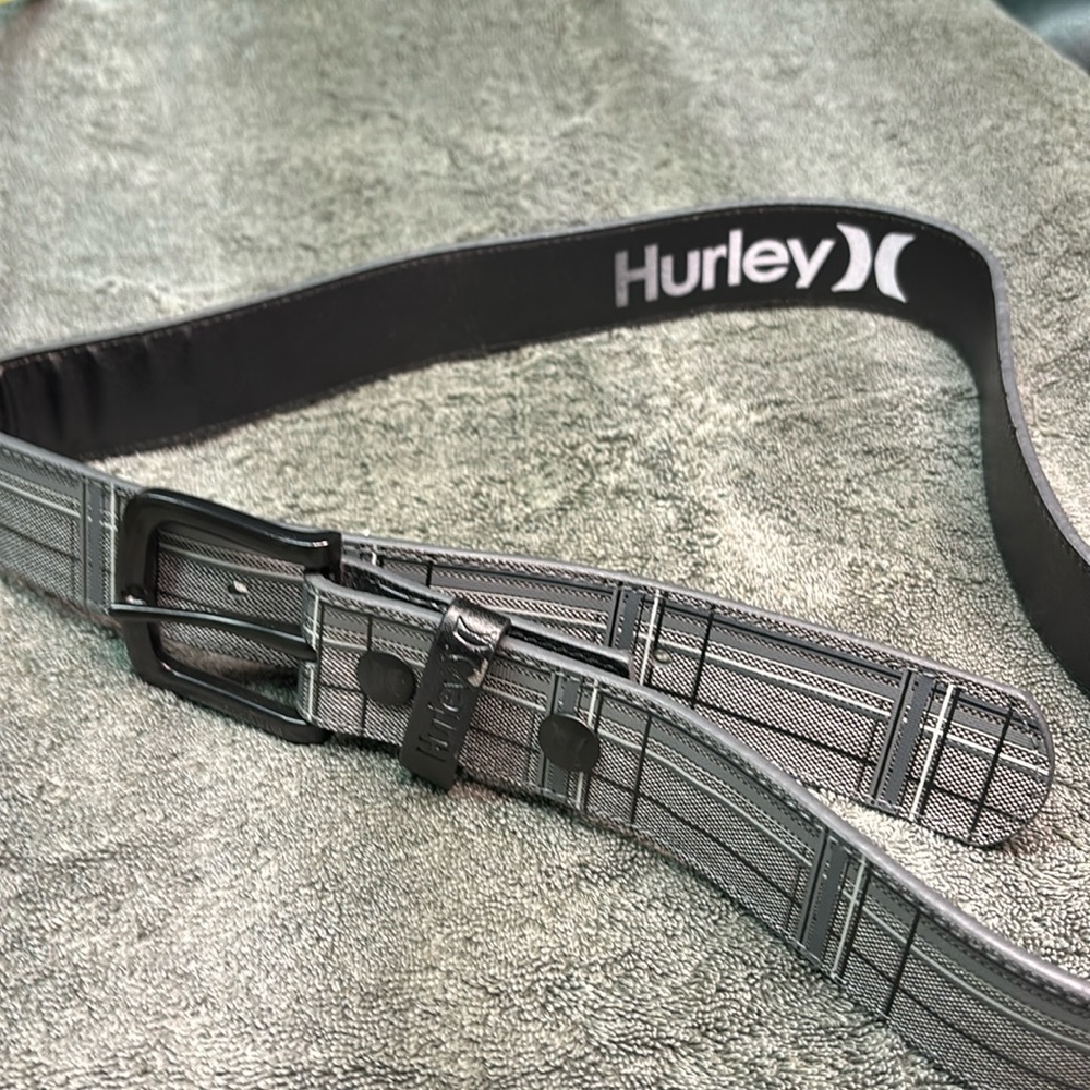 Hurley Men’s  Grey Plaid Belt Size Large 36”- 40”